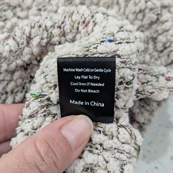 POL Women's Nubby Popcorn Textured V-Neck Sweater Oversized Tan Speckled Cozy L - Picture 9 of 9